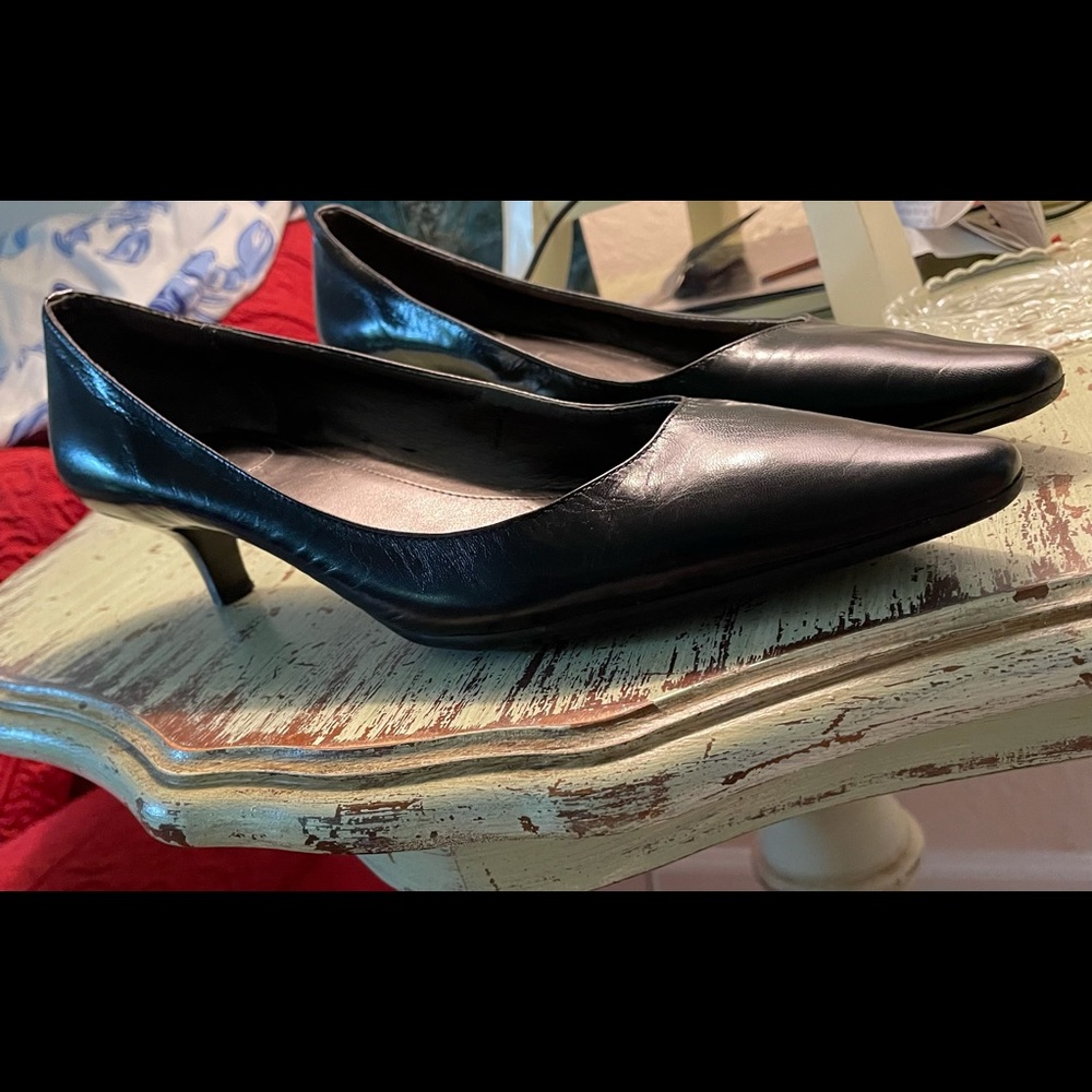 EUC Leather short heels